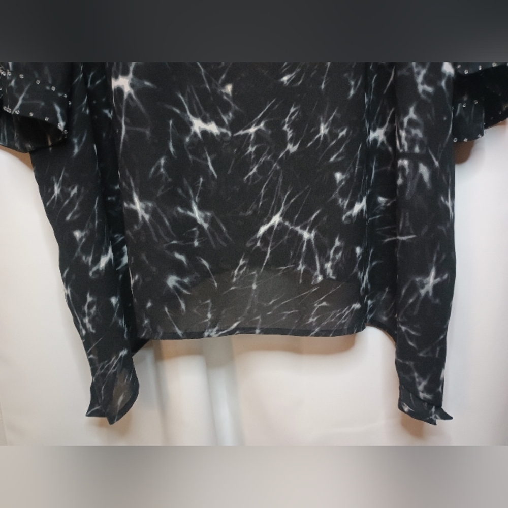 Maggie Barnes 3X Whimsigoth Asymmetric Tunic Top Black White Beaded Semi Sheer - Picture 4 of 9